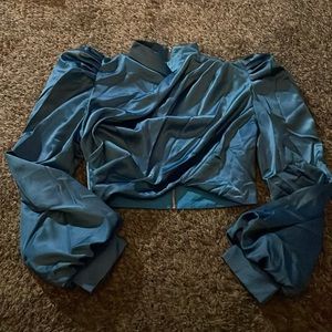 Akira cropped top, size L